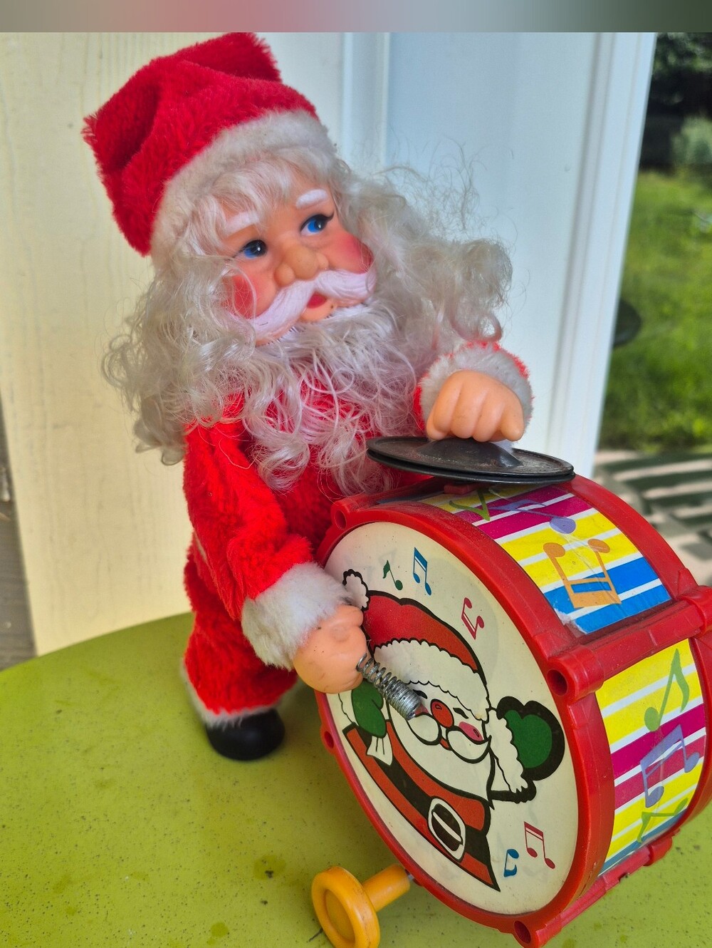 Vintage Musical Santa